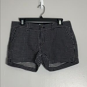 Old Navy Black & White casual short Polka dot shorts 4 black white